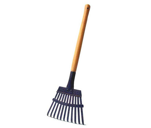 Wooden Short Handle Rake TS112RH